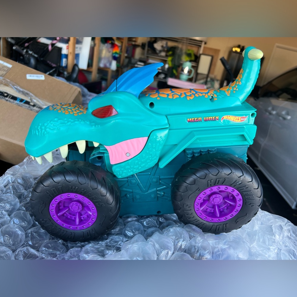 Mega Wrex Monster truck Hot wheels